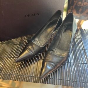 Prada Women's Classic Black Pointy Toe Heels. Size 8.5